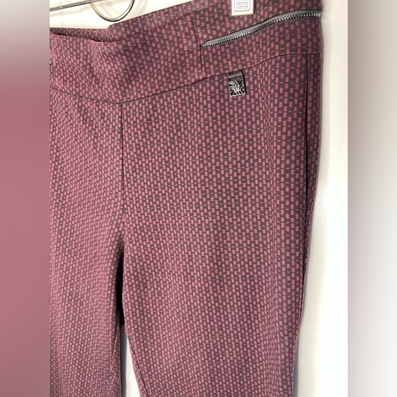 Anne Klein Burgundy & Black Stretchy Ankle Pants Women's NWT - Picture 2 of 9